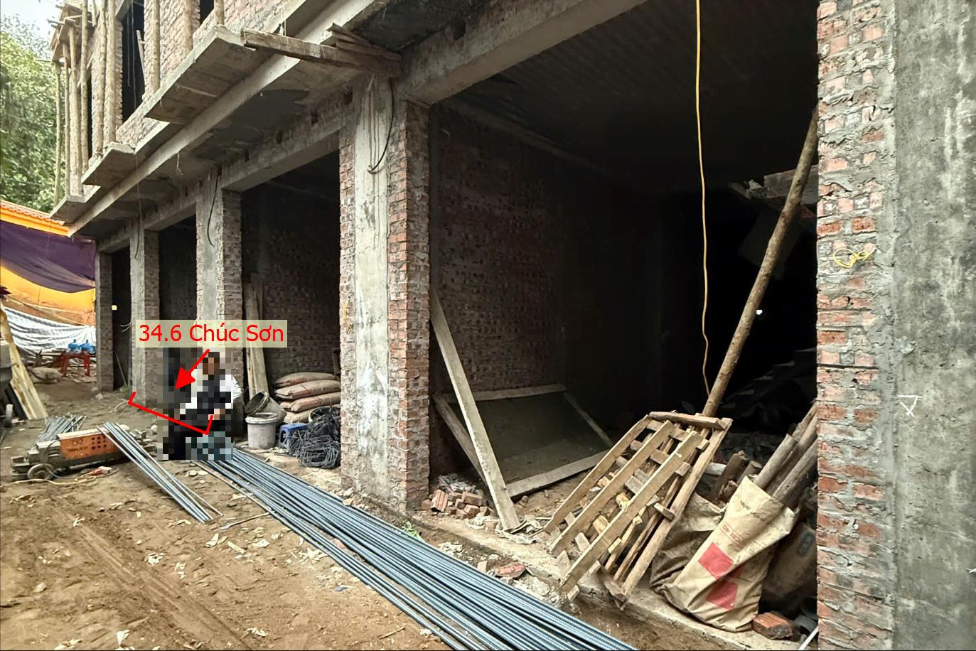 Hình ảnh Bán Nhà 4 Tầng 34.6m Ngay Trung Tâm Thương Mại Chúc Sơn Cách QL6A Chỉ Vài Trăm Mét