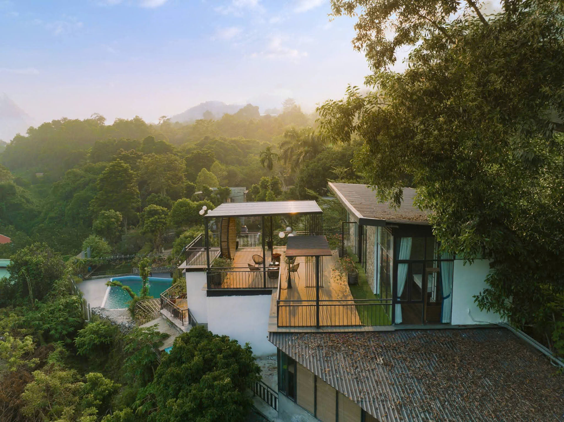 Hình ảnh Bán Lô Đất 10527.9m Đất Nghỉ Dưỡng Tại Hòa Bình Đày Đủ Tiện Ích Chỉ Việc Về Vận Hành  View Thoáng Mát Cách TP Hòa Bình Chỉ 5 Phút Lái Xe