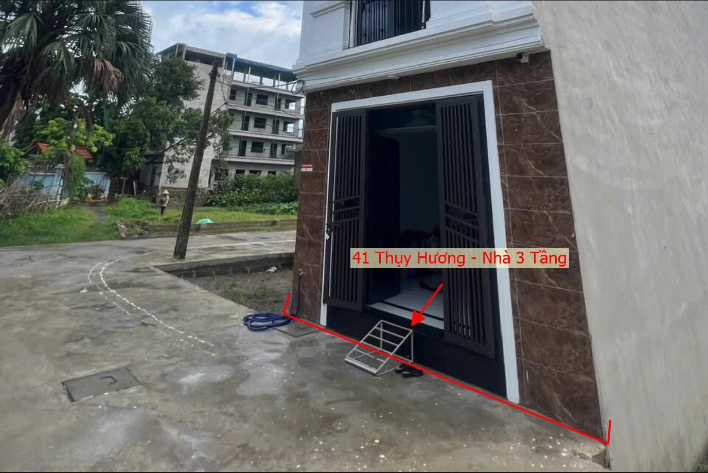 Hình ảnh Bán Đất Thụy Hương Ngay Sát Sân Bóng Thụy Hương Gần Trục Kinh Doanh Giá Chỉ Hơn Tỷ