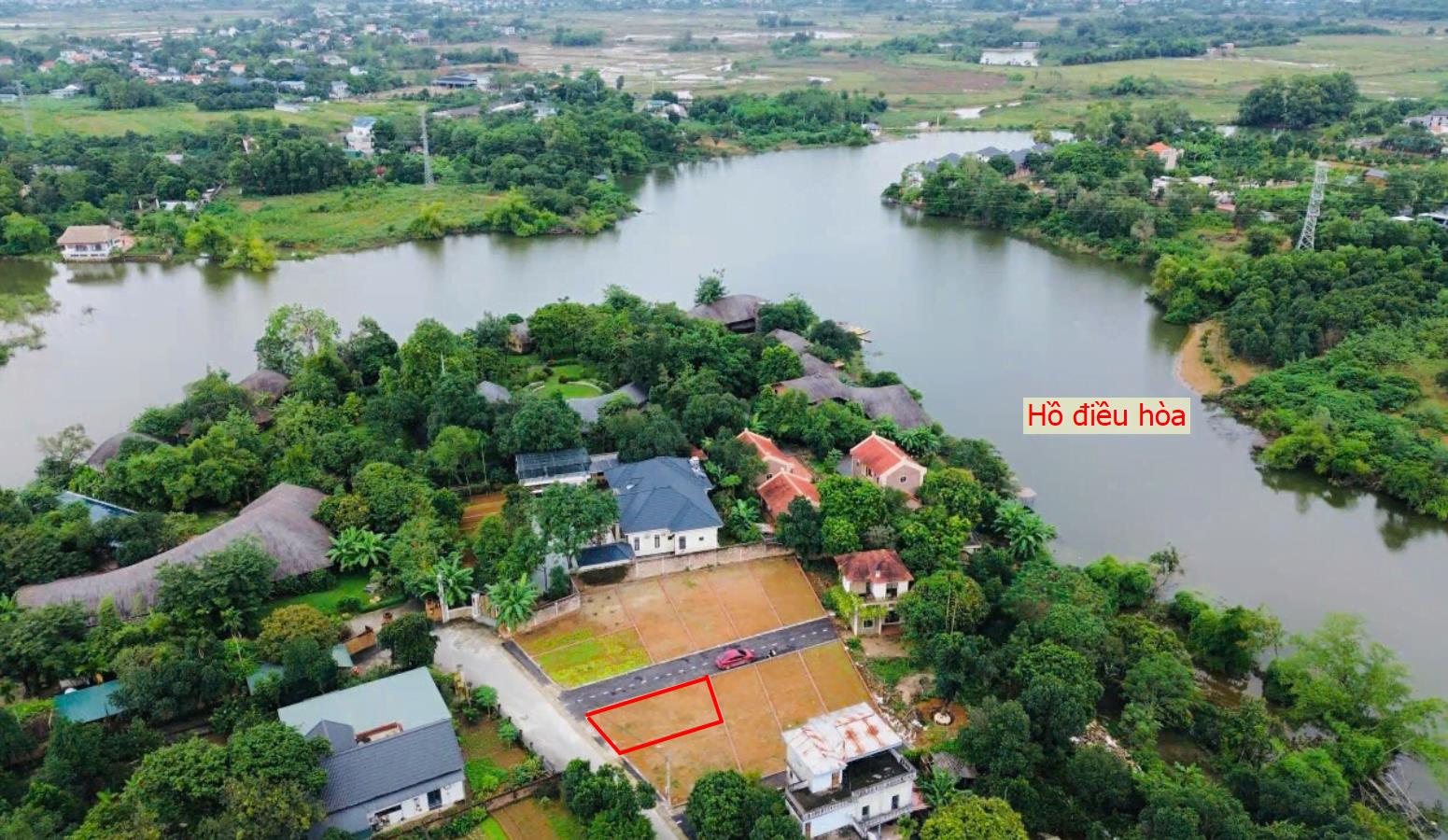 Hình ảnh Bán Lô Đất 100.5m Tại Cổ Đông Sơn Tây Bám Đường Bê Tông Ô Tô Vào Tận Đất Dân Cư Đông Đúc Gần Hồ Điều Hòa Thoáng Mát Giá Rẻ Đầu Tư Sinh Lời 