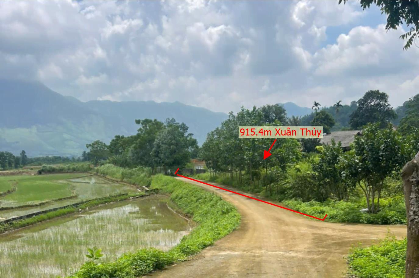 Hình ảnh Bán Lô Đất 915.4m Tại Xuân Thủy Yên Lập Bám Đường Bê Tông Ô Tô vào Tận Đất  Sổ Đỏ Pháp Lý Rõ Ràng Dân Cư Đông Đúc Giá Đầu Tư