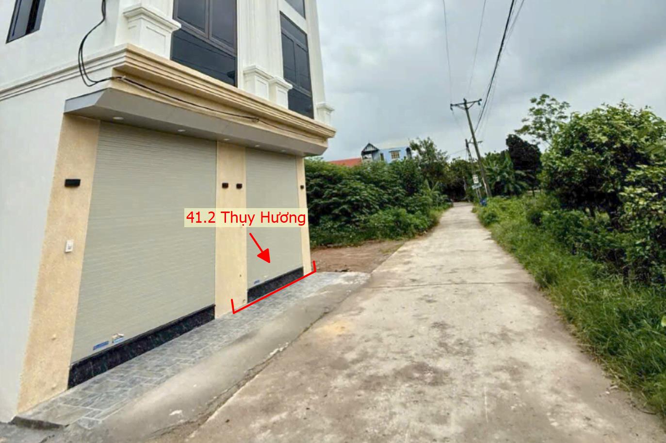 Hình ảnh Bán Nhà Thương mại 41.2m Tại Thụy Hương 2 Mặt Thoáng Ô Tô Đỗ Tận Cửa Giá Chỉ Vài Tỷ