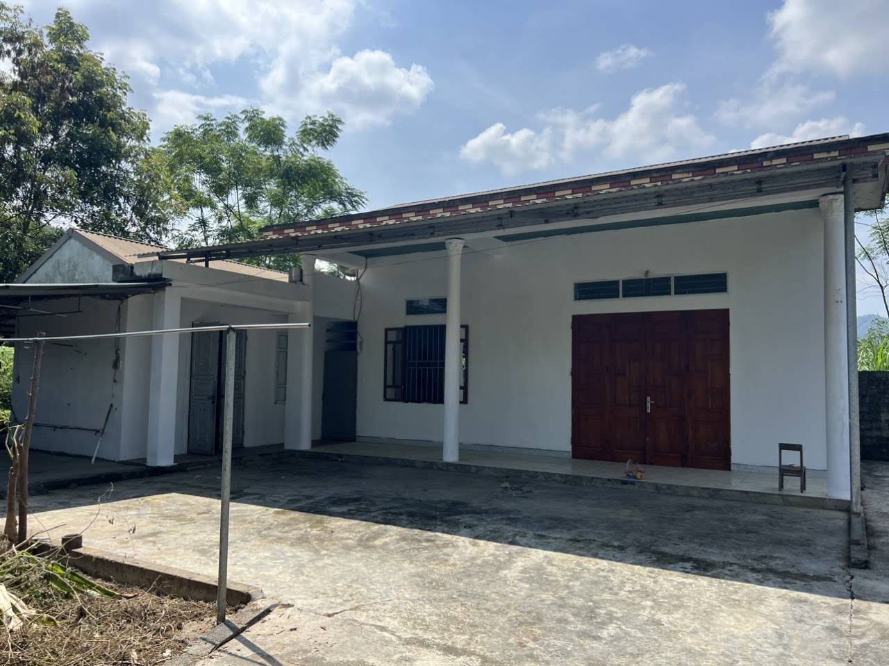 Hình ảnh Bán Lô Góc 2 Mặt Tiền Sẵn Nhà Cấp 4 Tại Mỹ Lương Yên Lập Giá Chỉ Vài Trăm Triệu 