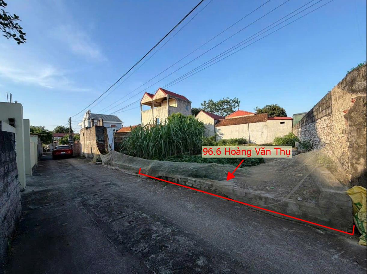 Hình ảnh Bất Động Sản Xuân Mai Bán Đất Phân Lô Khu Vực Hoàng Văn Thụ Sát Trục Chính Kinh Doanh Gần Đường QL21A
