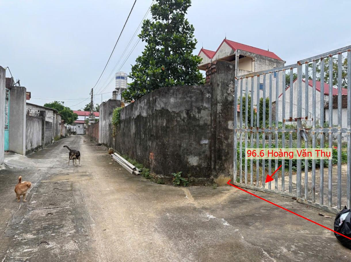 Hình ảnh Bất Động Sản Xuân Mai Bán Đất Phân Lô Khu Vực Hoàng Văn Thụ Sát Trục Chính Kinh Doanh Gần Đường QL21A
