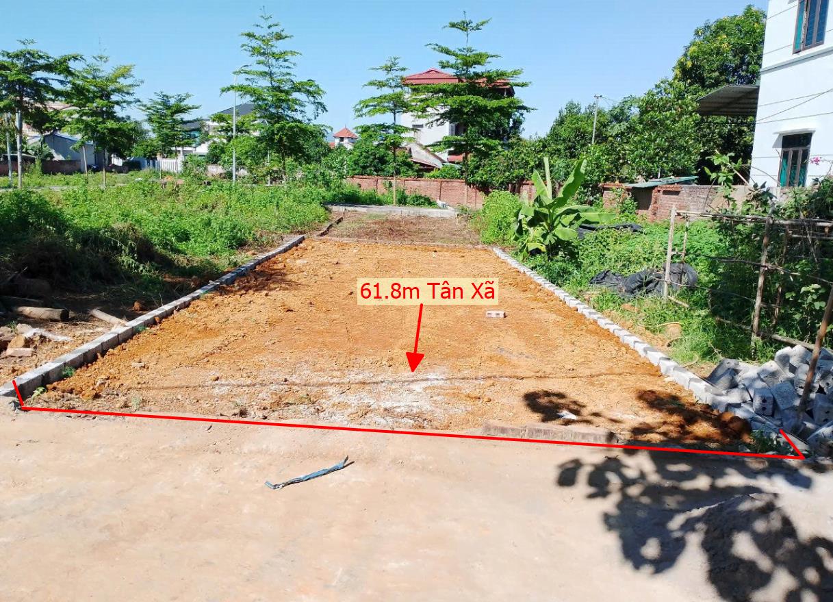 Hình ảnh Bán Lô Đất 61.8m Tại Tân Xã Thạch Thất Bám Đường Bê Tông Ô Tô Vào Tận Đất Dân Cư Đông Đúc Giá Đầu Tư