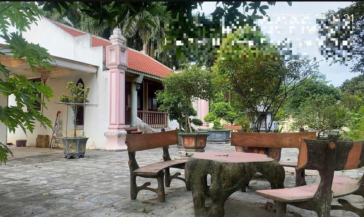 Hình ảnh Bán Lô Đất 2012.6m Tại Nhuận Trạch Lương Sơn Bám Đường Bê Tông Ô Tô Vào Tận Đất Dân Cư Đông Đúc Thân Thiện Sẵn Nhà Trong Đất Chỉ Việc Về Ở Giá Đầu Tư