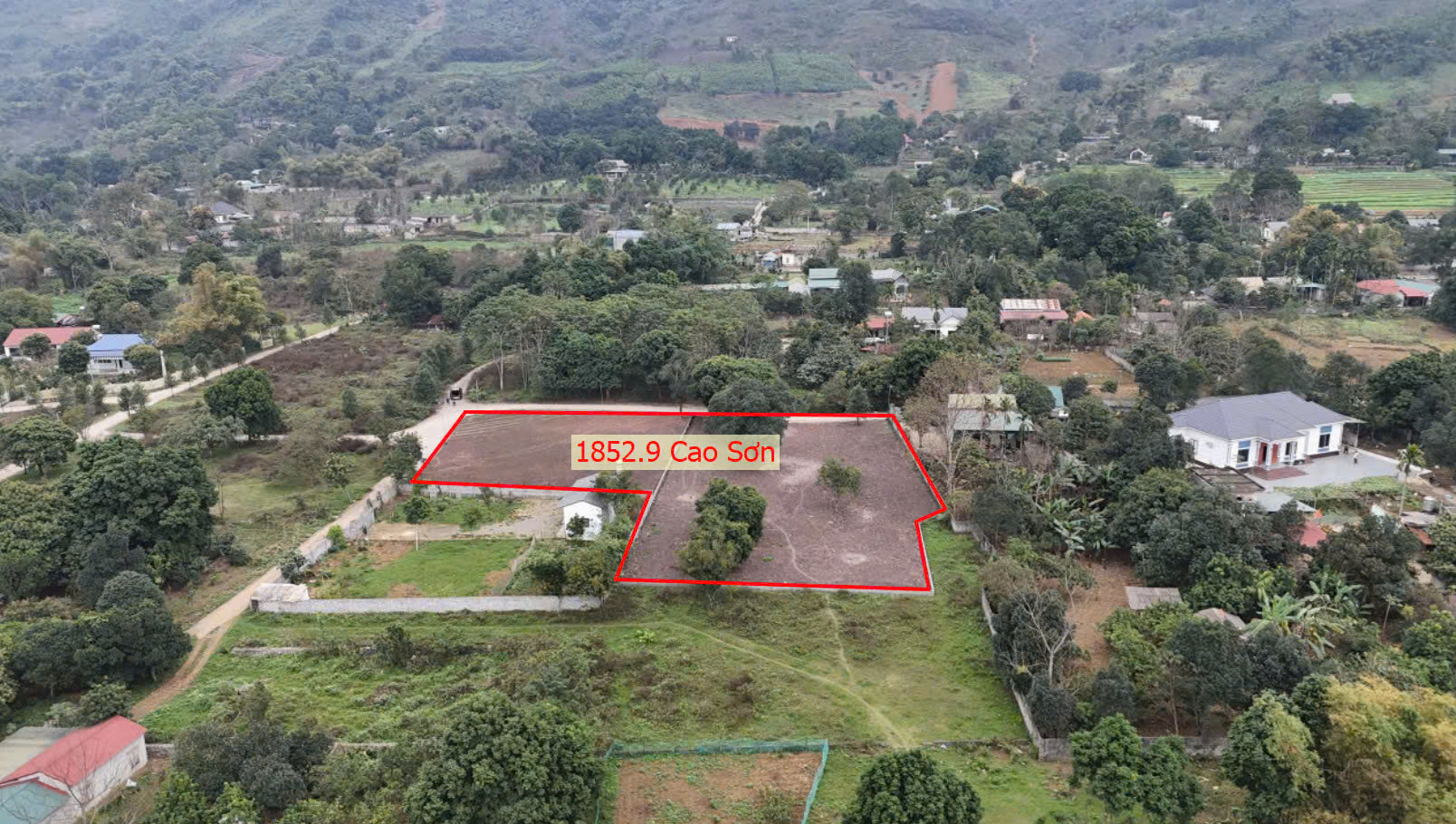 Hình ảnh Bán Đất Nghỉ Dưỡng 1852.9 Tại Cao Sơn Lương Sơn - Lô Góc 2 Mặt Tiền Đường Thông Ô Tô Giá Chỉ Vài Tỷ 