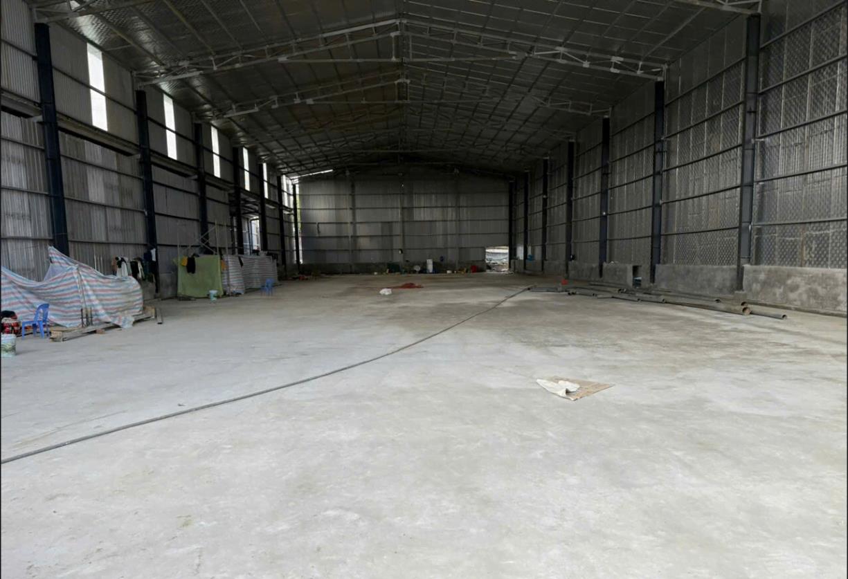 Hình ảnh Bán Lô Đất 1802.5m Tại Hòa Sơn Lương Sơn Bám Đường Bê Tông Ô Tô Vào Tận Đất sẵn Nhà Xưởng Chỉ Việc Vận Hành Dân Cư Đông Giá Đầu Tư