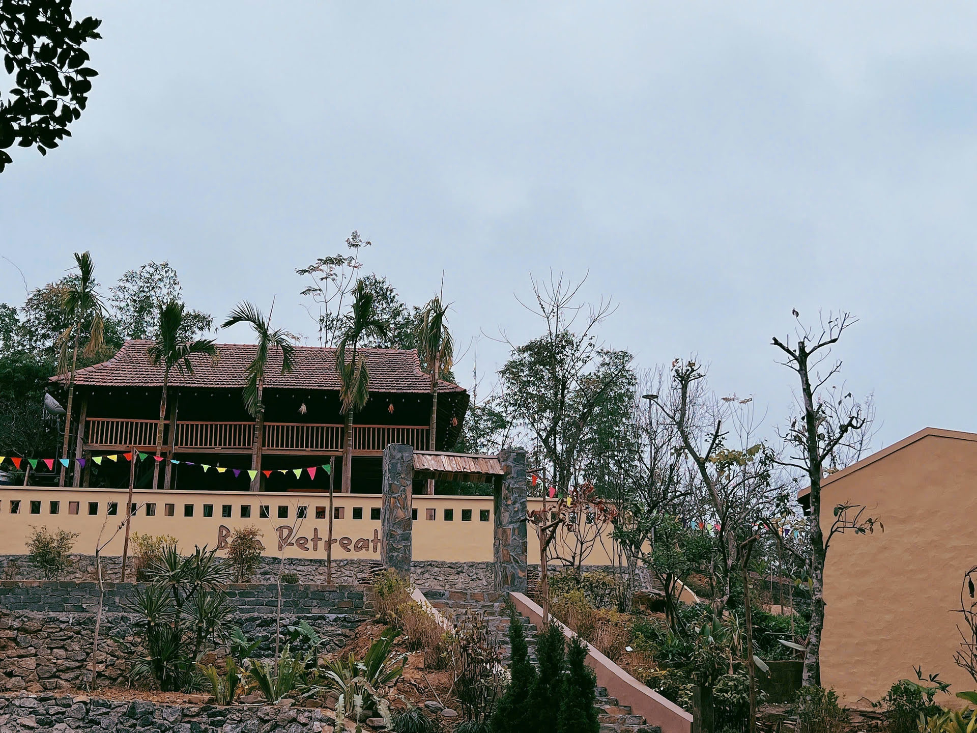 Hình ảnh Bán Lô Đất 3438.1m Tại Cao Dương Lương Sơn Sẵn Nhà Nghỉ dưỡng View Thoáng Mát Cách TL419 200m