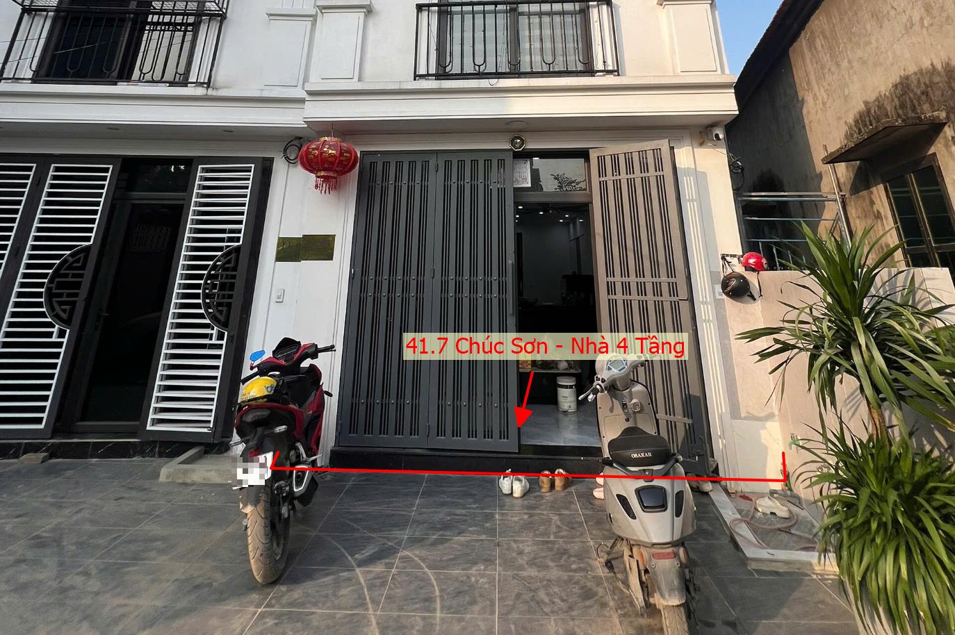 Hình ảnh Bán Nhà Thương Mại 4 Tầng 41.7m Tại Chúc Sơn Sát Trục Chính Kinh Doanh Gần Chợ Chúc Sơn Giá Chỉ Vài Tỷ