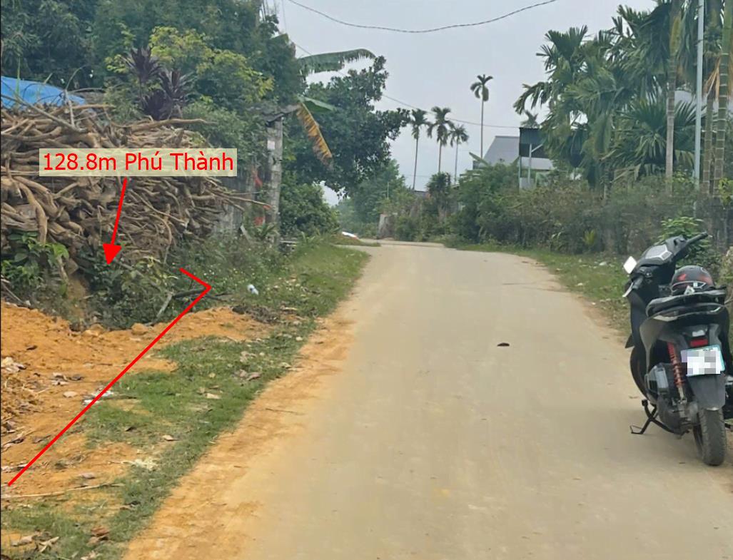 Hình ảnh Bán Lô Đất 128.8m Tại Phú Thành Lạc Thủy Bám Đường Bê Tông Ô Tô Vào Tận Đất Dân Cư Đông Đúc Thân Thiện Giá Đầu Tư