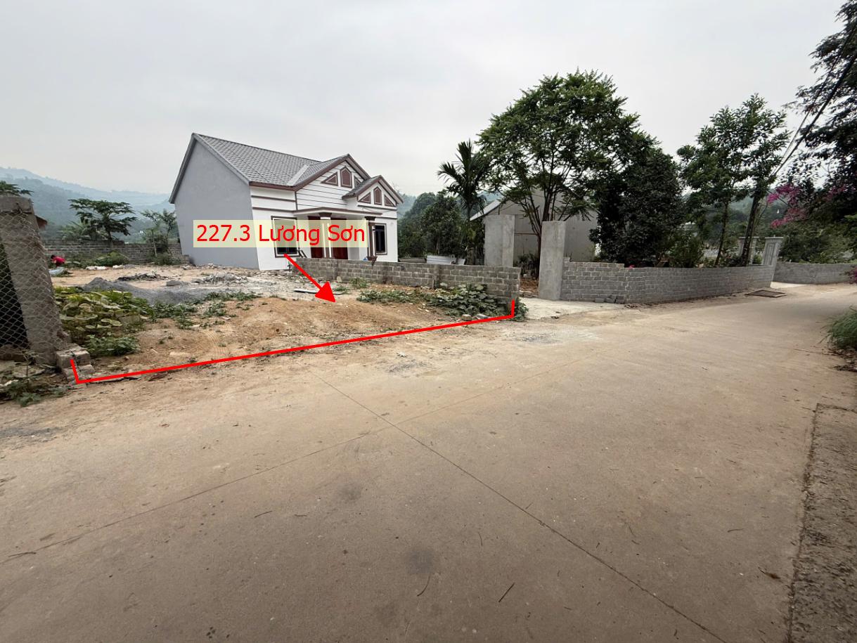 Hình ảnh Bán Thửa Đất 227.3m Tại Lương Sơn Đường Ô Tô Tránh Sát Trục Chính Kinh Doanh Ngay Gần QL6A Giá Chỉ Hơn Tỷ