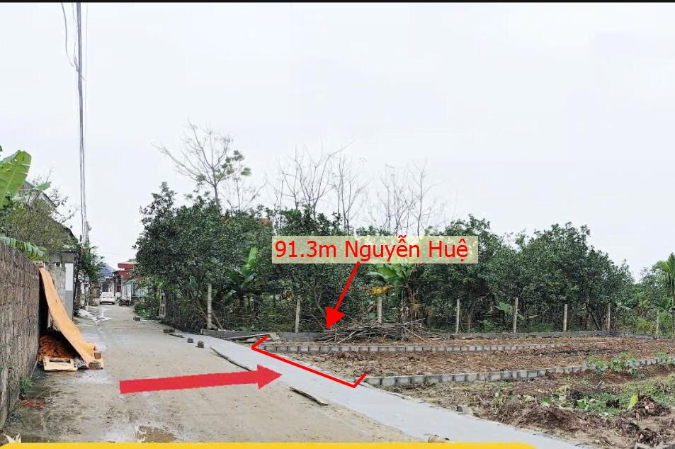 Hình ảnh Bán Lô Đất 91.3m Tại Nguyễn Huệ Khoái Châu Bám Đường Bê Tông Ô Tô Vào Tận Đất Dân Cư Đông Đúc Thân Thiện Giá Đầu Tư