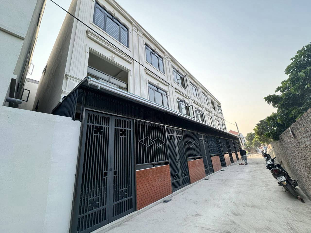Hình ảnh Bán Nhà 3 Tầng Mới Xây Ô Tô Vào Tận Đất Tại Đại Thành Quốc Oai | Nhà Ở Thương Mại 