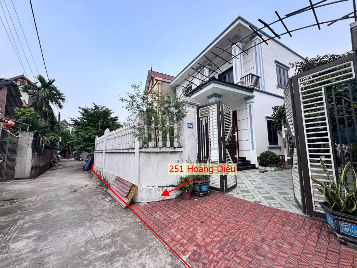 Hình ảnh Bán Căn Biệt Thư 251m Tại Hoàng Diệu Ô Tô Đỗ Tận Cửa Sát Trục Chính Kinh Doanh Liên Huyện 