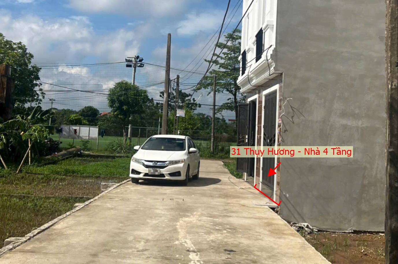 Hình ảnh Bán Đất Thụy Hương Ngay Sát Sân Bóng Gần Trục Kinh Doanh Giá Nhỉnh Tỷ 