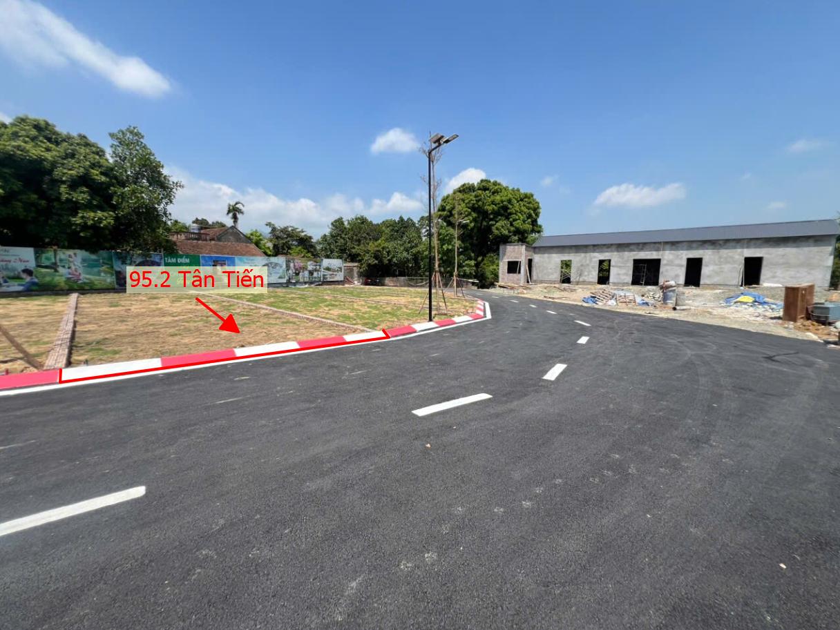 Hình ảnh Bất Động Sản Xuân Mai Bán Đất Phân Lô Khu Vực Tân Tiến Đường Thông Ô Tô Sát Mặt Đường Kinh Doanh QL21A