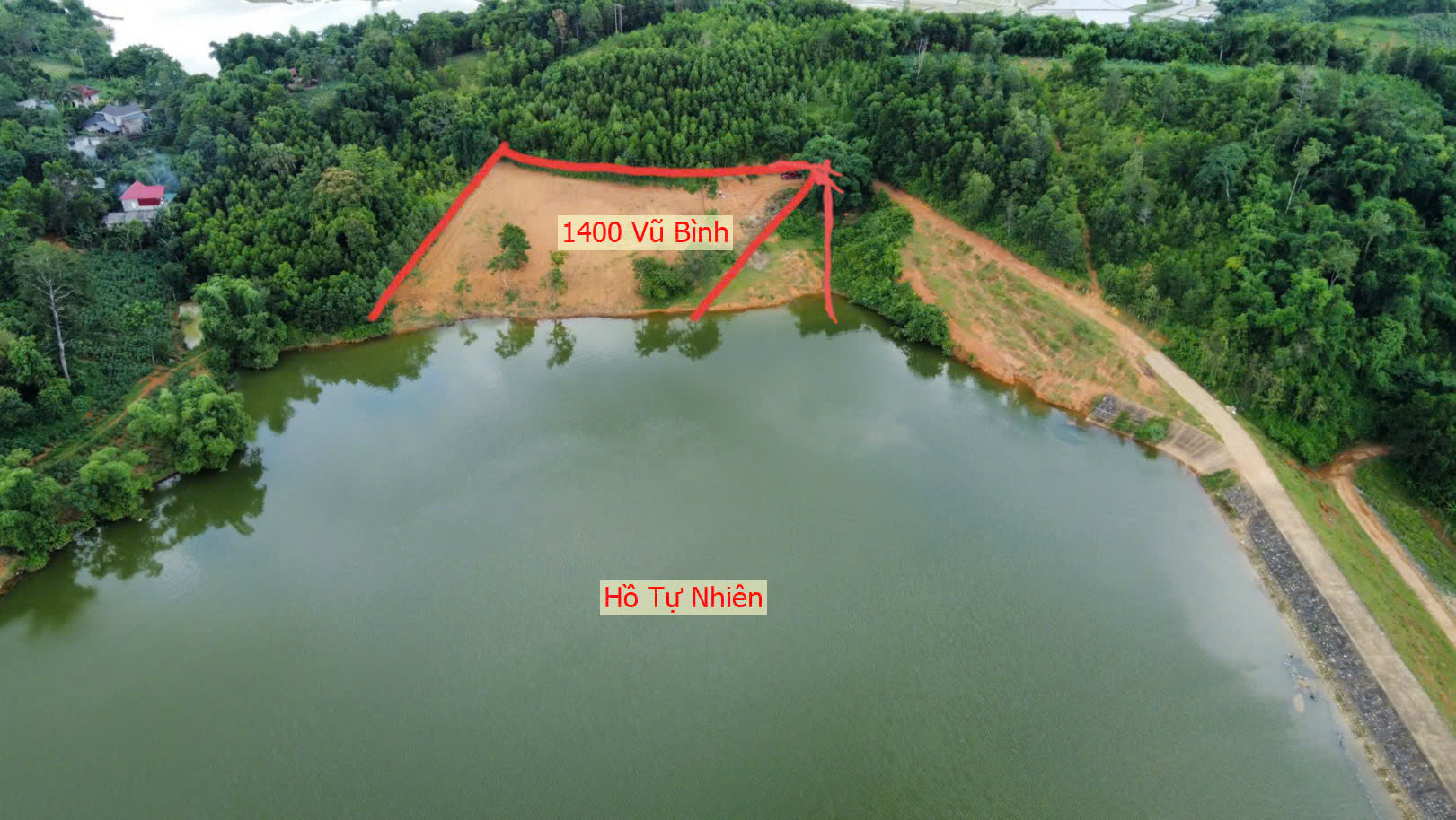 Hình ảnh Bán Lô Góc 2 Mặt Tiền Bám Mặt Hồ Tự Nhiên Cực Đẹp Ô Tô Đỗ Tận Đất Tại Vũ Bình Lạc Sơn 